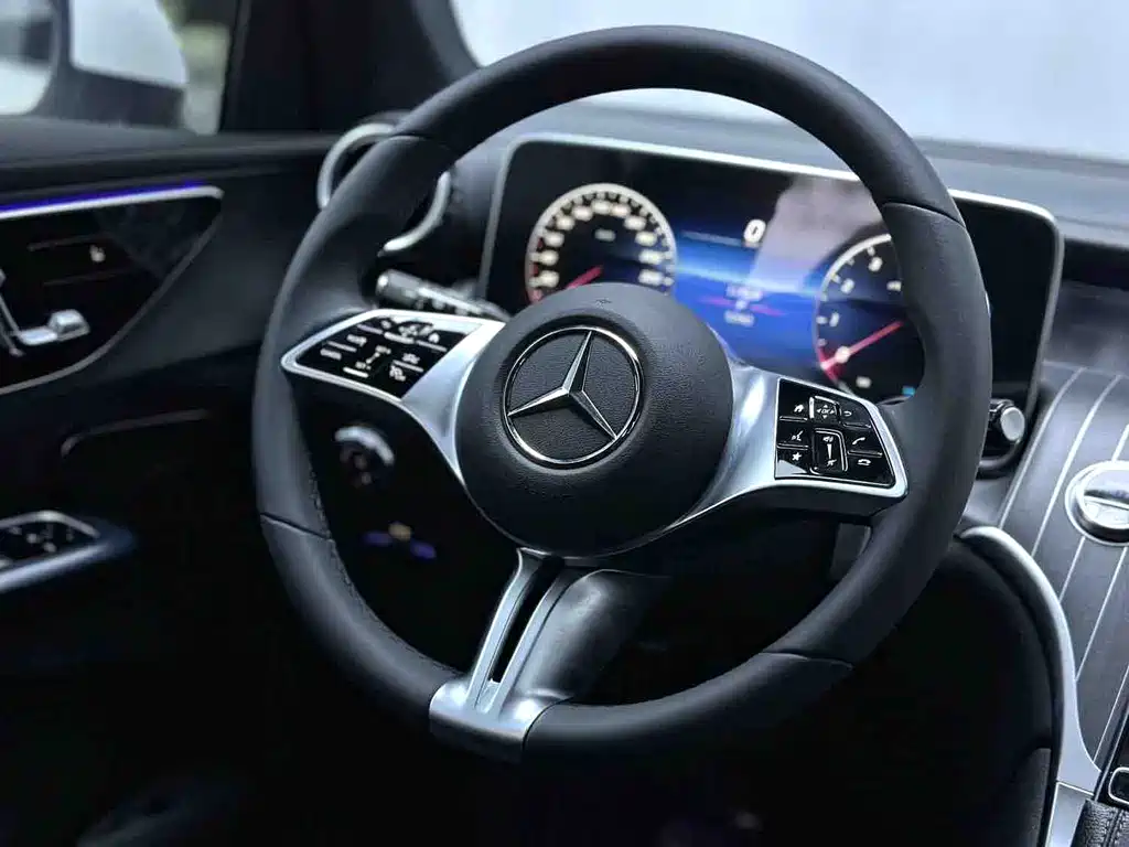 Mercedes-Benz GLC — фото 6