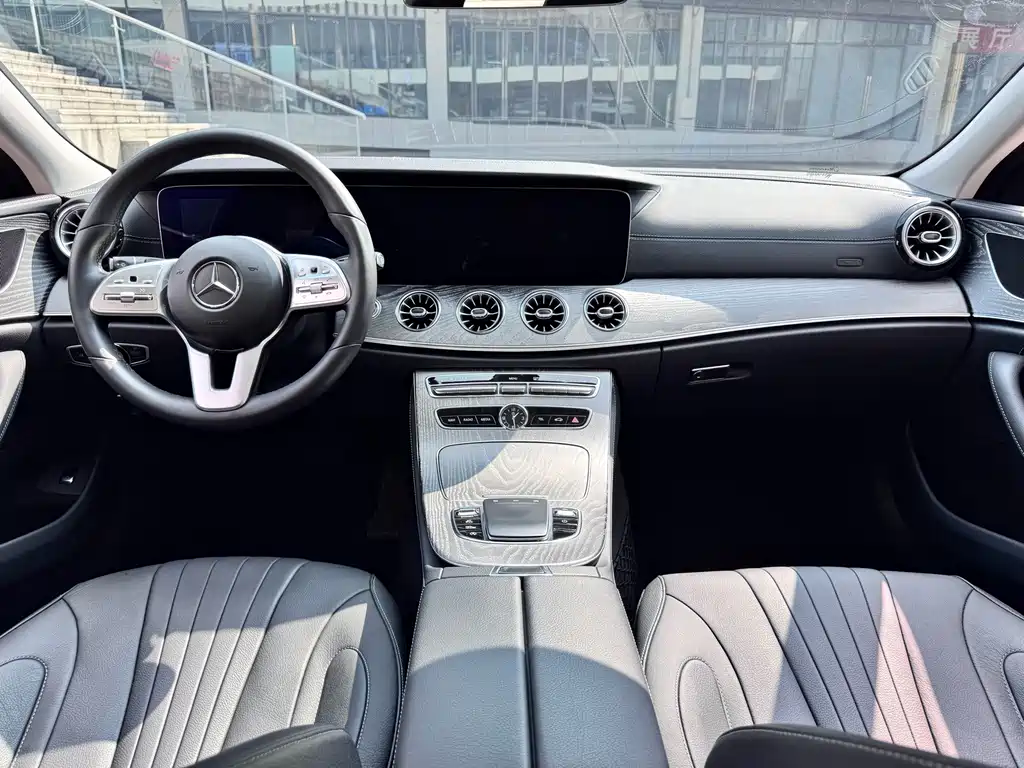 Mercedes-Benz CLS — фото 14