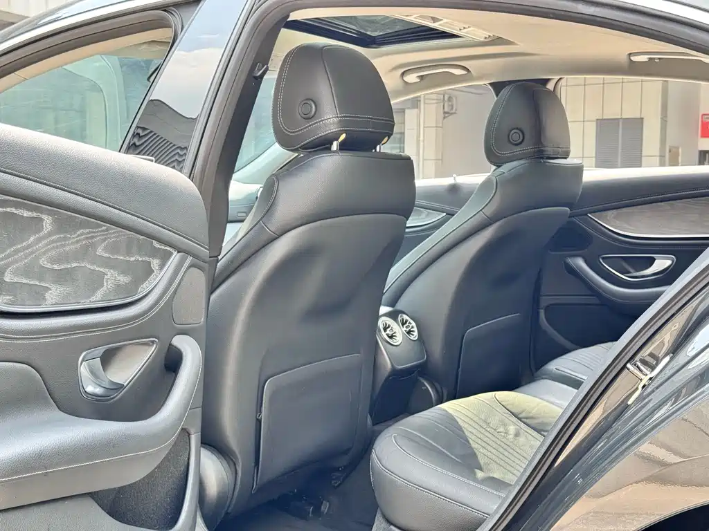 Mercedes-Benz CLS — фото 16