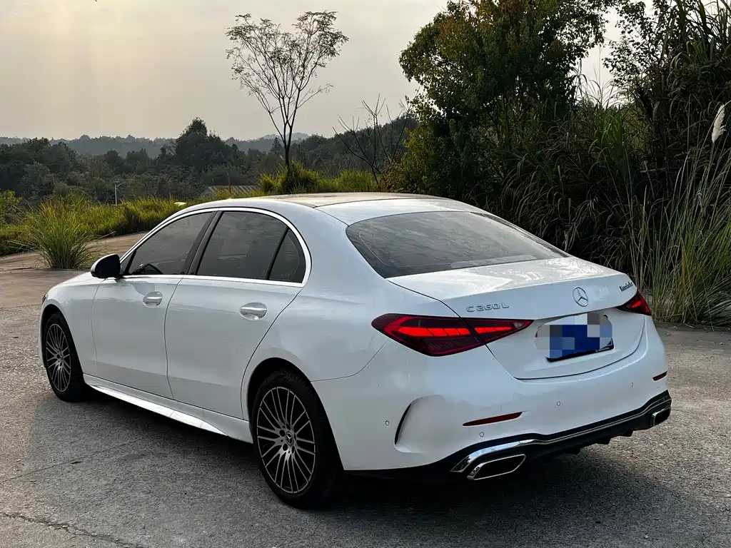 Mercedes-Benz C-Class — фото 11