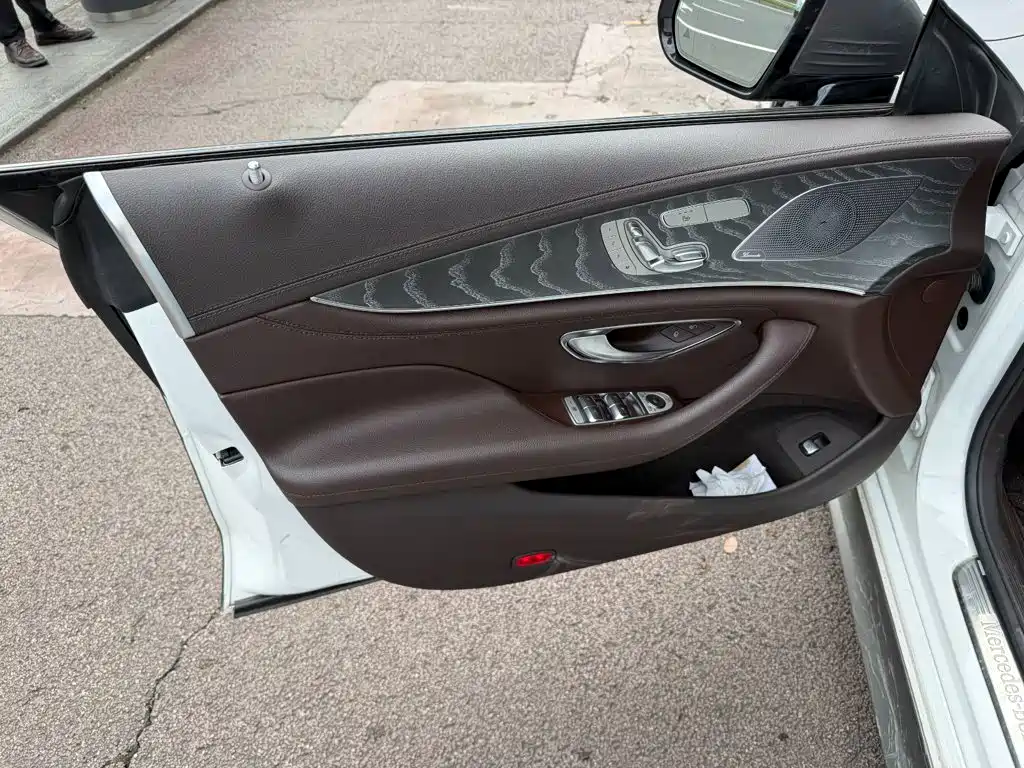 Mercedes-Benz CLS — фото 6