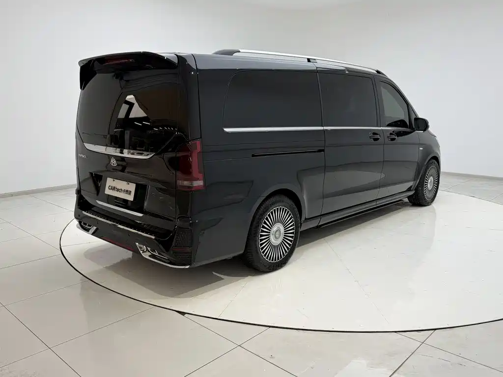 Mercedes-Benz V-Class — фото 28
