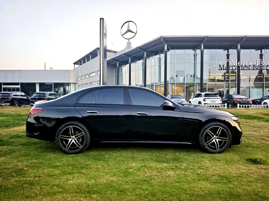 Mercedes-Benz E-Class (Import) — фото 4