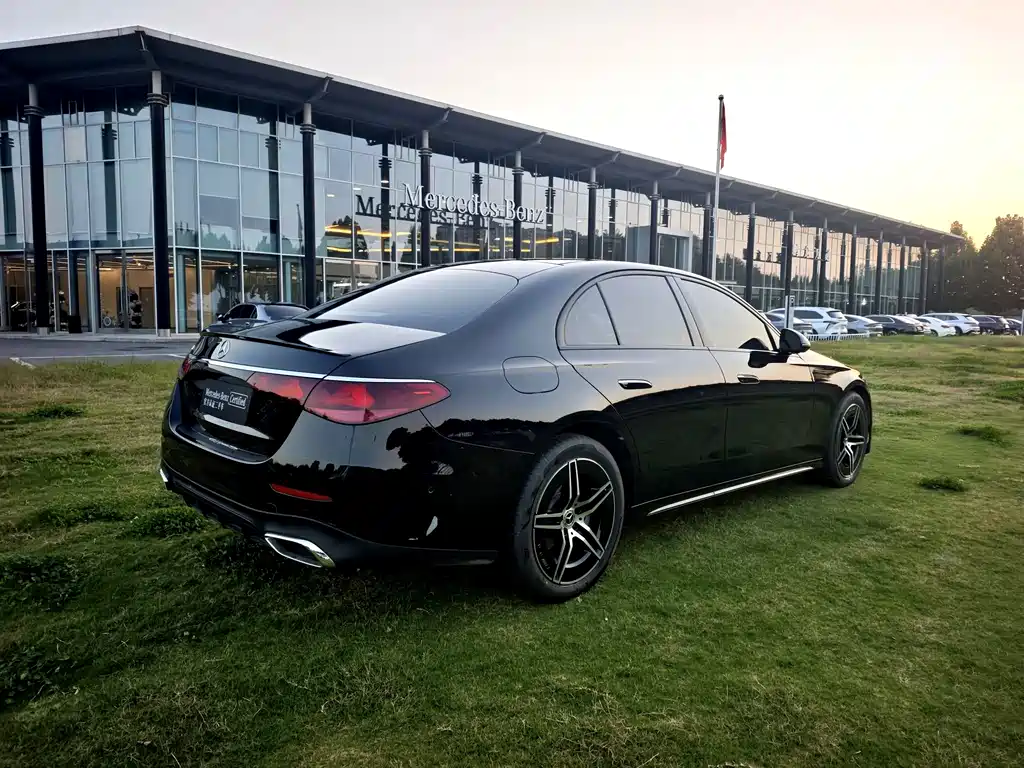 Mercedes-Benz E-Class (Import) — фото 5