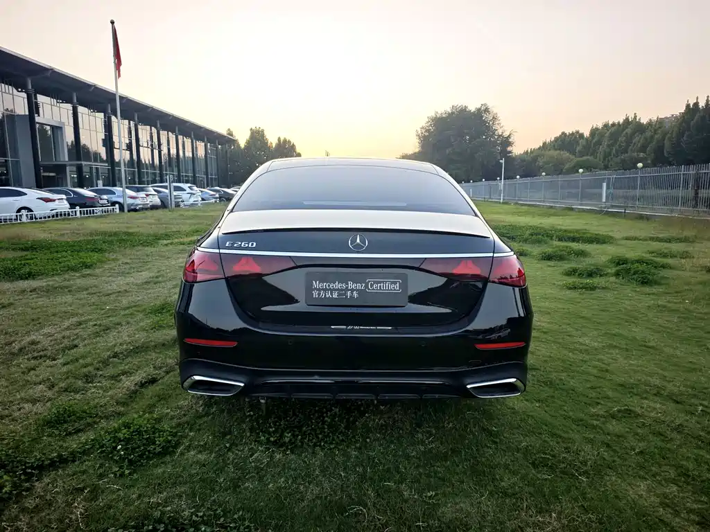 Mercedes-Benz E-Class (Import) — фото 6