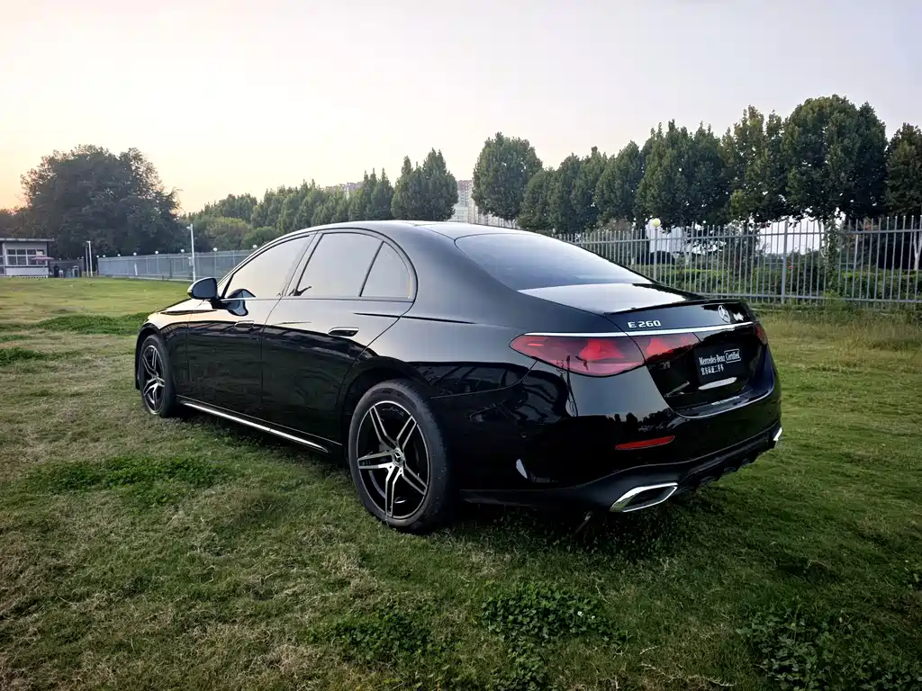 Mercedes-Benz E-Class (Import) — фото 7