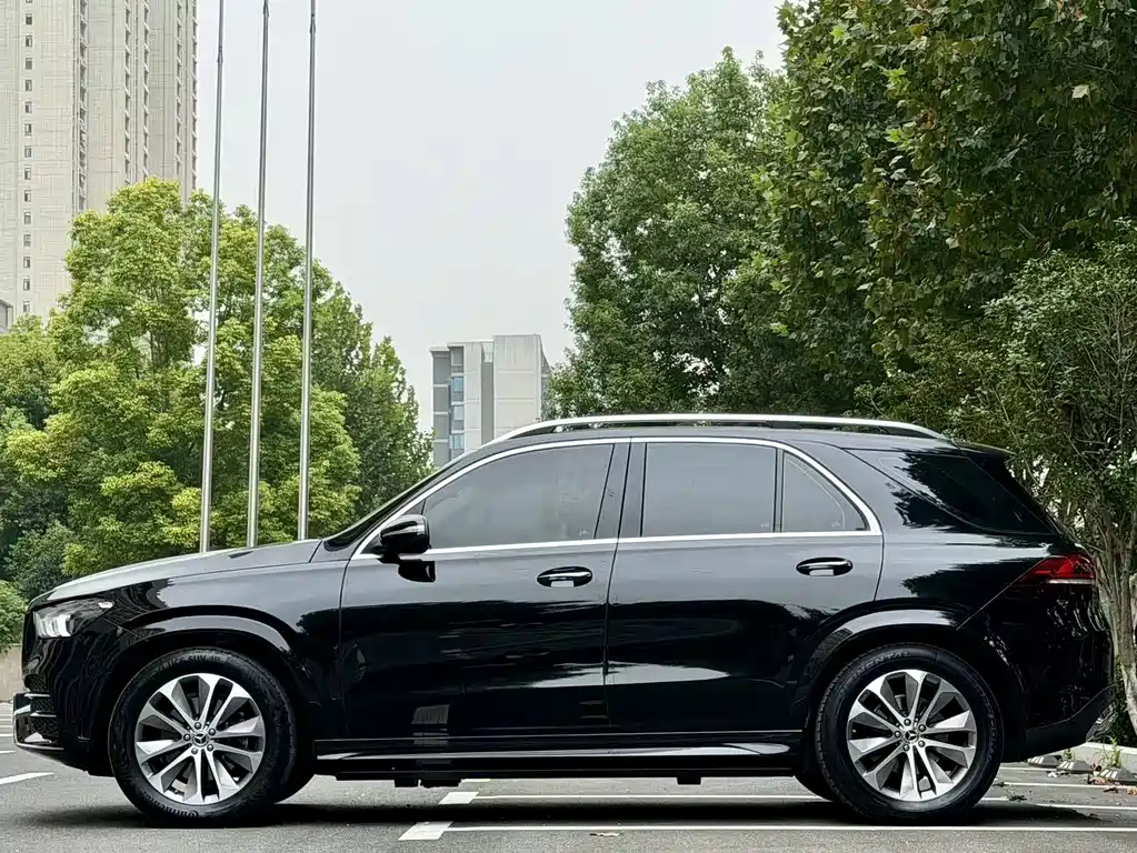 Mercedes-Benz GLE (Import) — фото 8