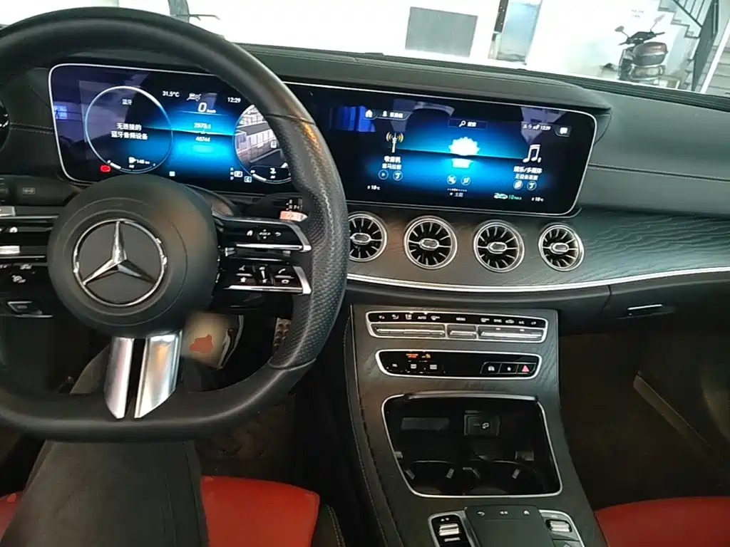 Mercedes-Benz E-Class (Import) — фото 9