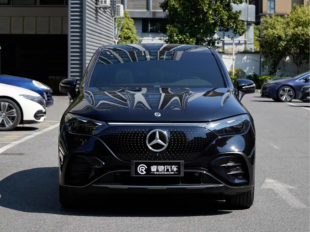 Mercedes-Benz EQE SUV — фото 2