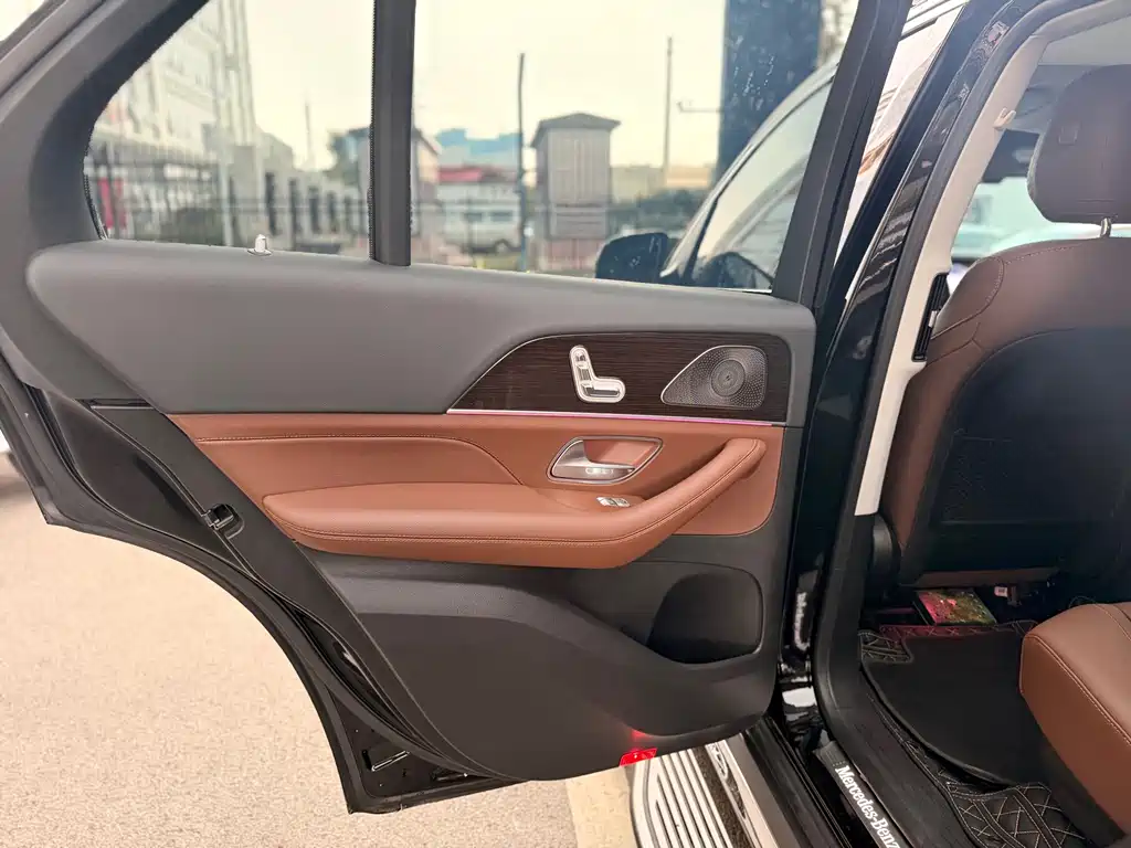 Mercedes-Benz GLE (Import) — фото 17