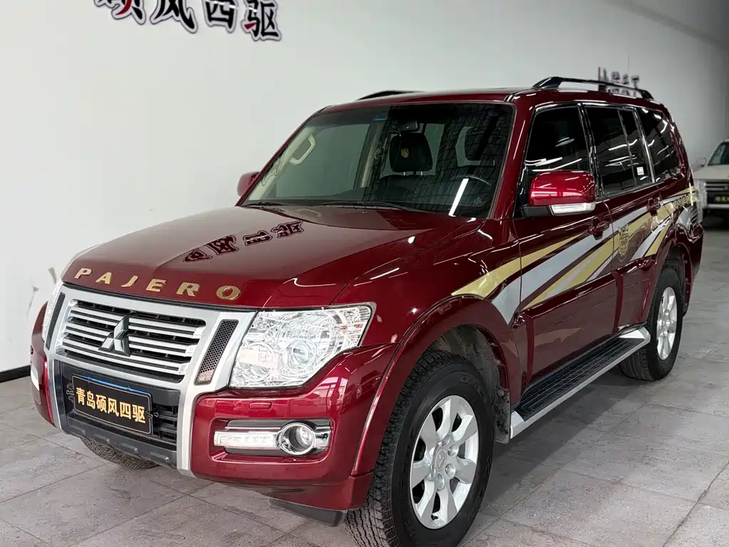 Mitsubishi Pajero (Import) — фото 2
