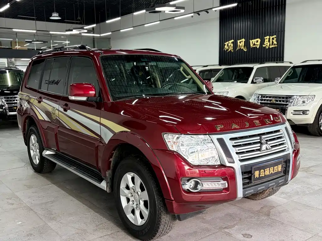 Mitsubishi Pajero (Import) — фото 6