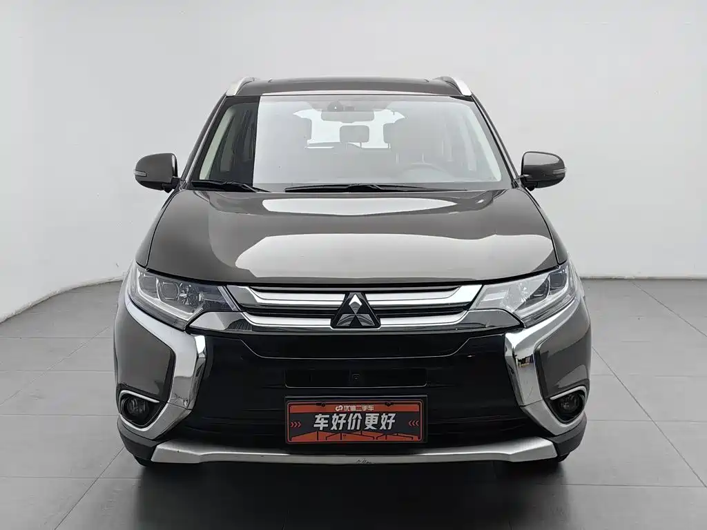 Mitsubishi Outlander — фото 3