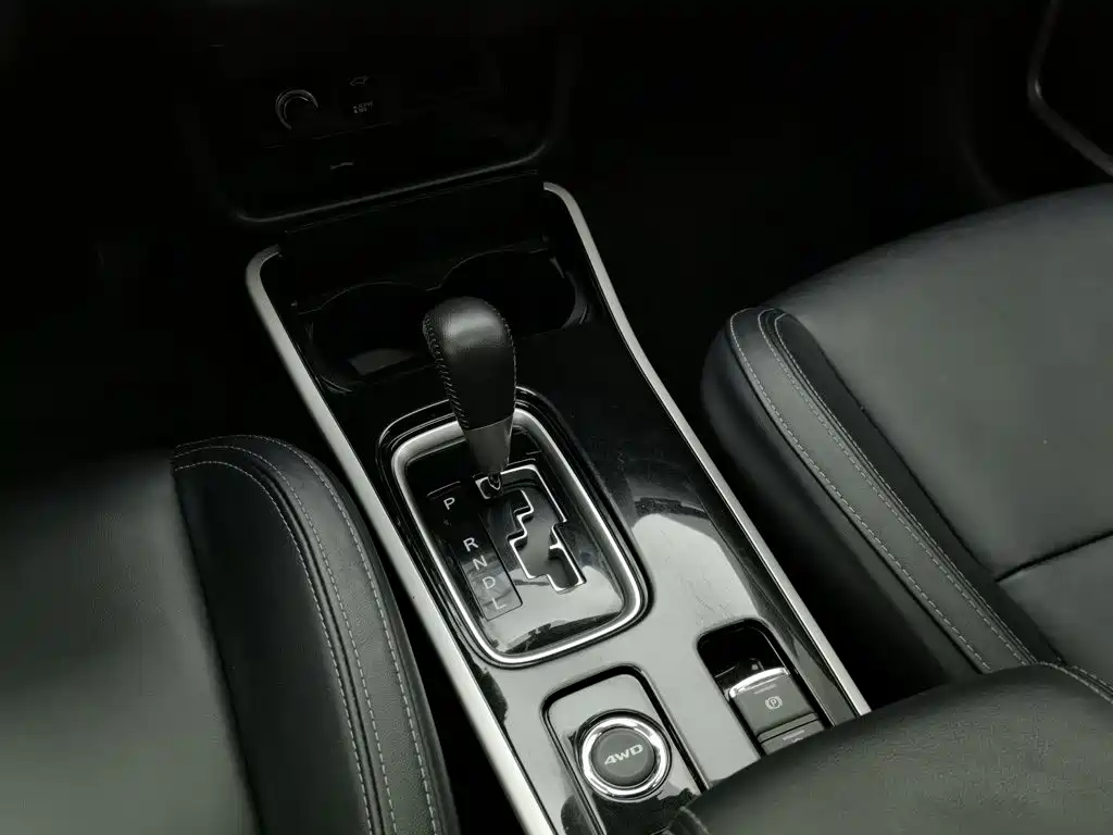 Mitsubishi Outlander — фото 13