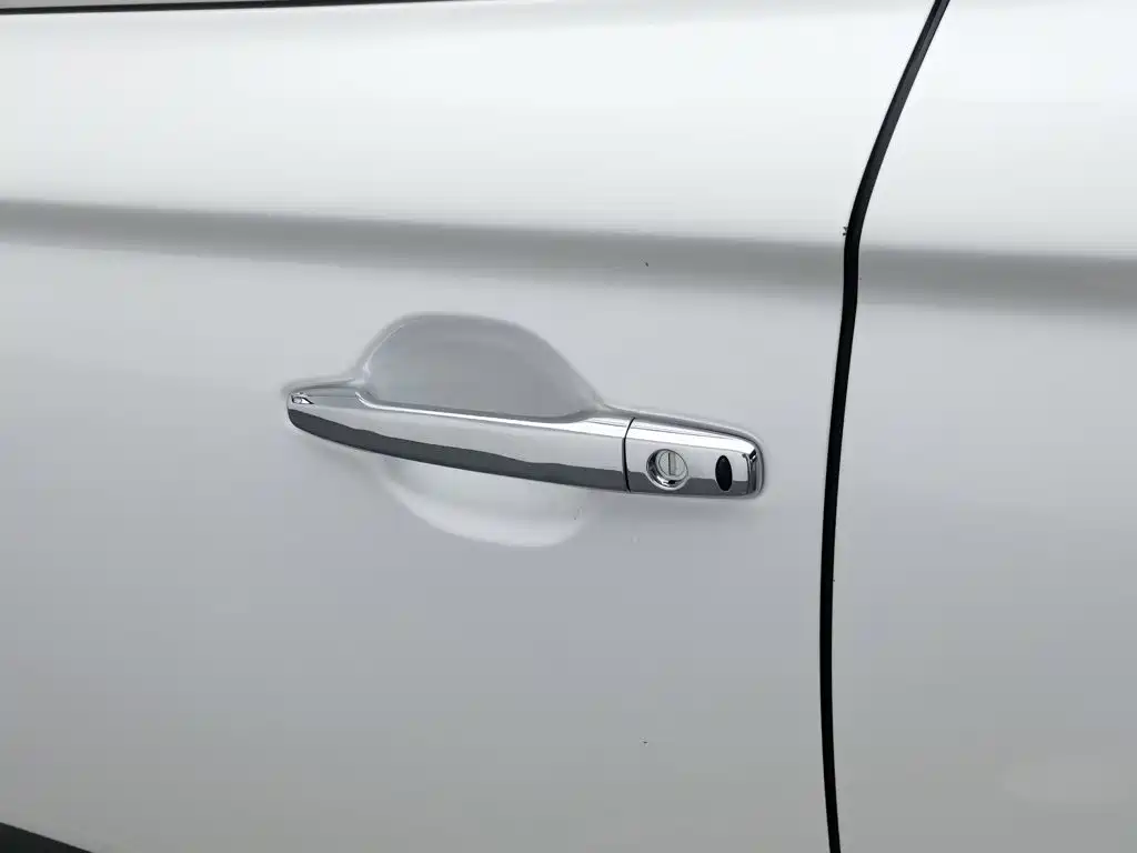Mitsubishi Outlander — фото 18