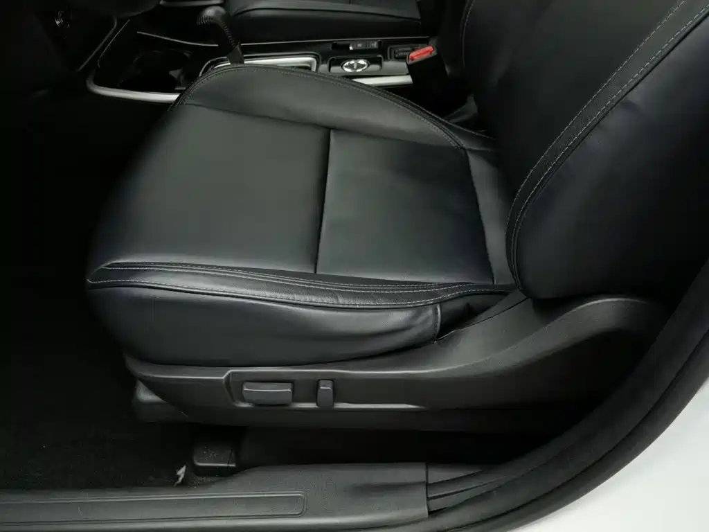 Mitsubishi Outlander — фото 20