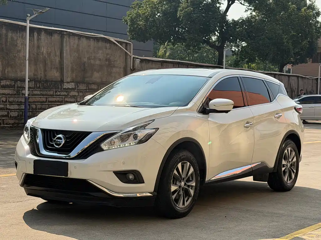 Nissan Murano — фото 1