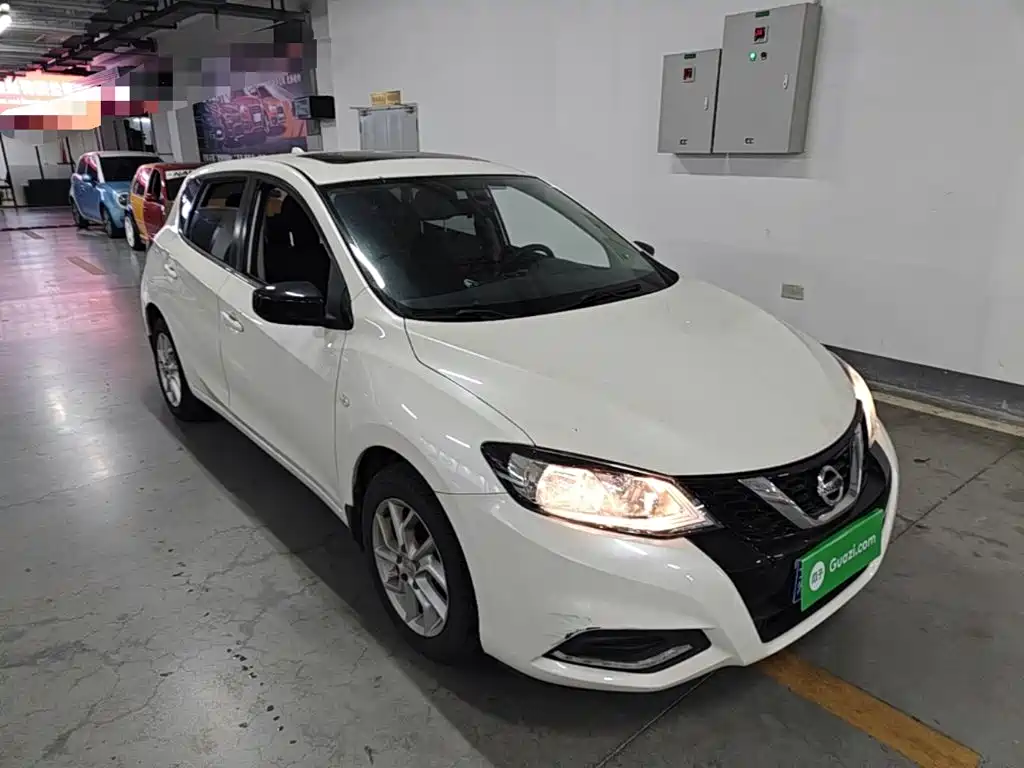 Nissan Tiida — фото 3