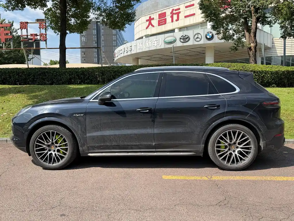 Porsche Cayenne Hybrid — фото 3