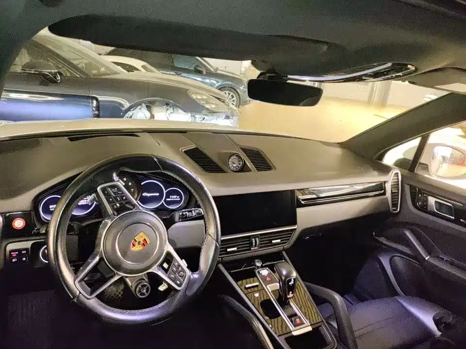 Porsche Cayenne Hybrid — фото 3