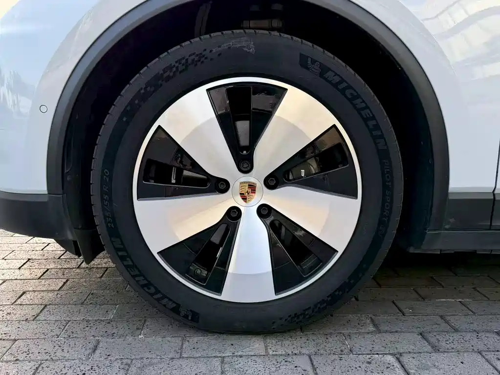 Porsche Macan EV — фото 7