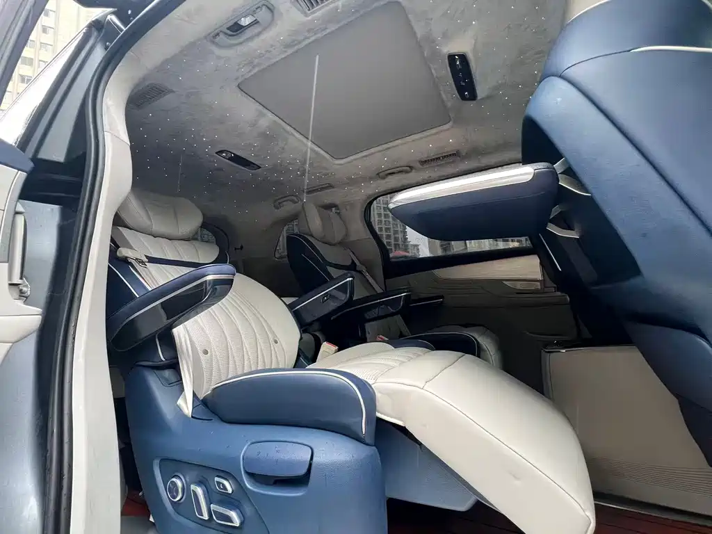 Roewe iMAX8 — фото 5