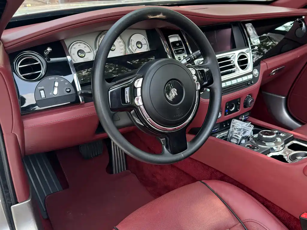 Rolls-Royce Dawn — фото 10
