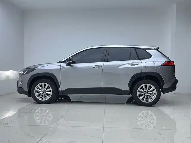 Toyota Corolla Cross — фото 4