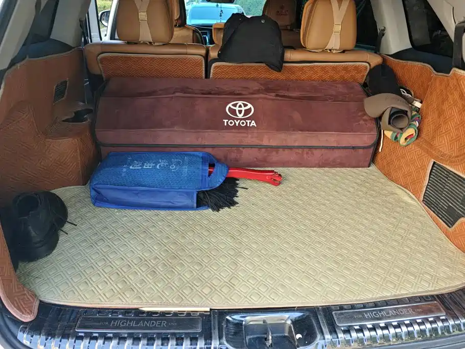 Toyota Highlander — фото 4