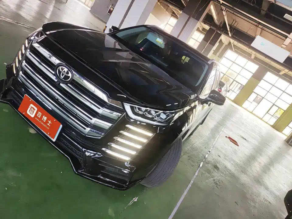 Toyota Highlander — фото 5