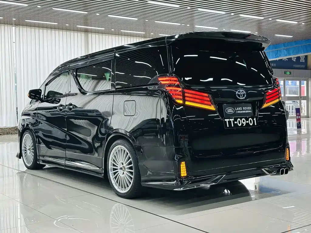 Toyota Vellfire — фото 20