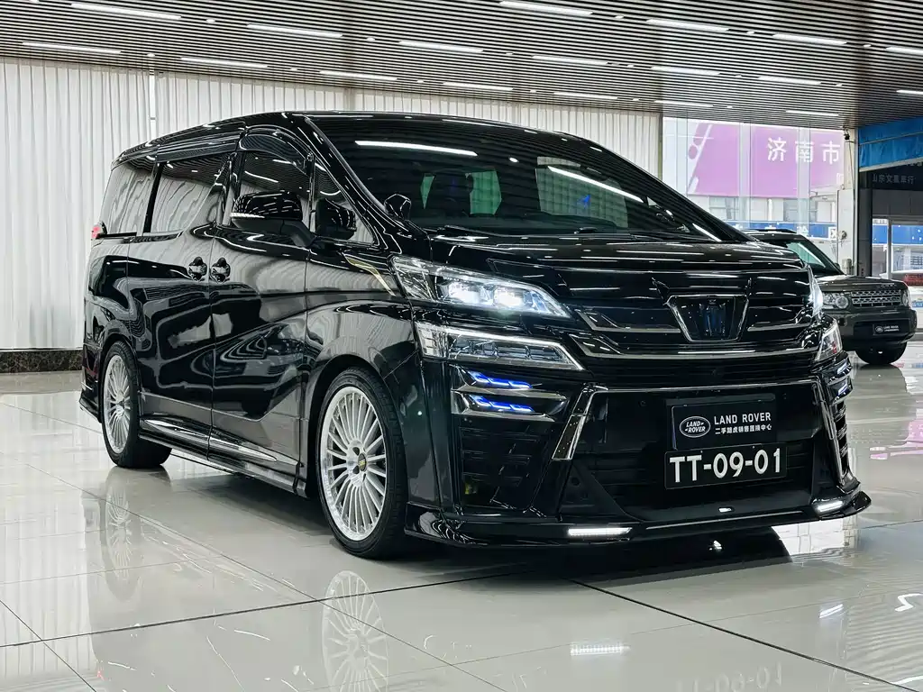 Toyota Vellfire — фото 3