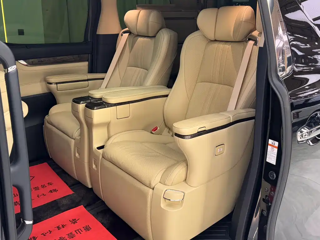 Toyota Vellfire — фото 17