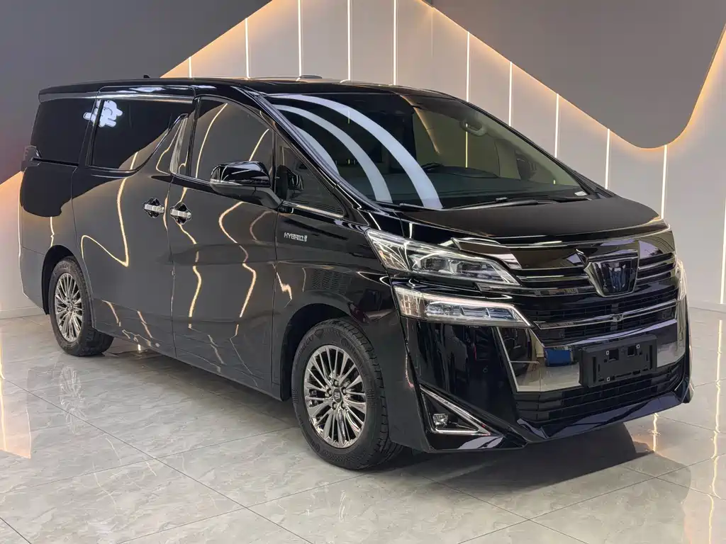 Toyota Vellfire — фото 3