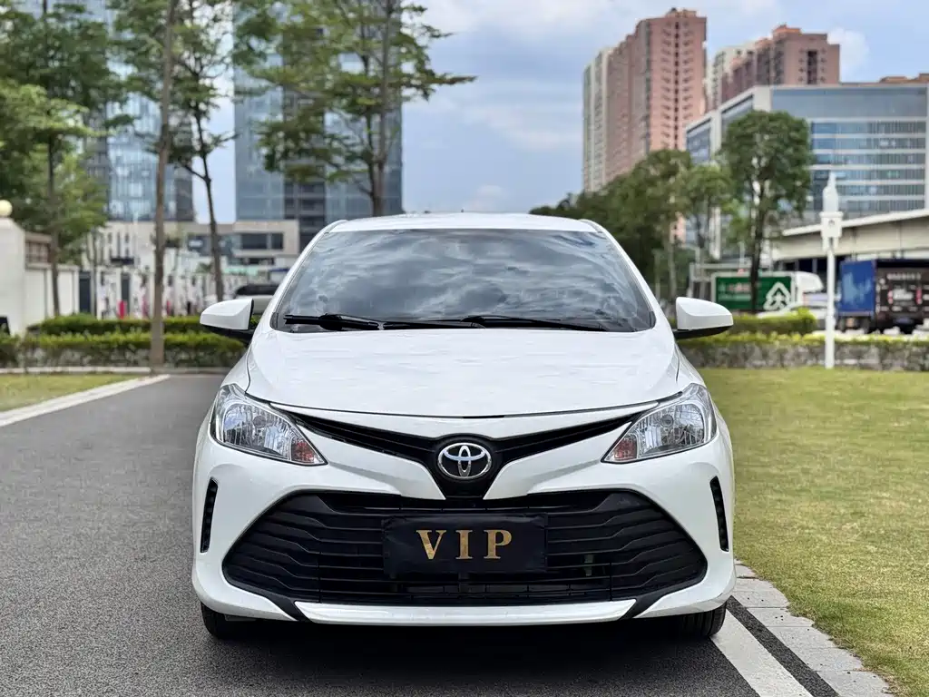 Toyota Vios — фото 2