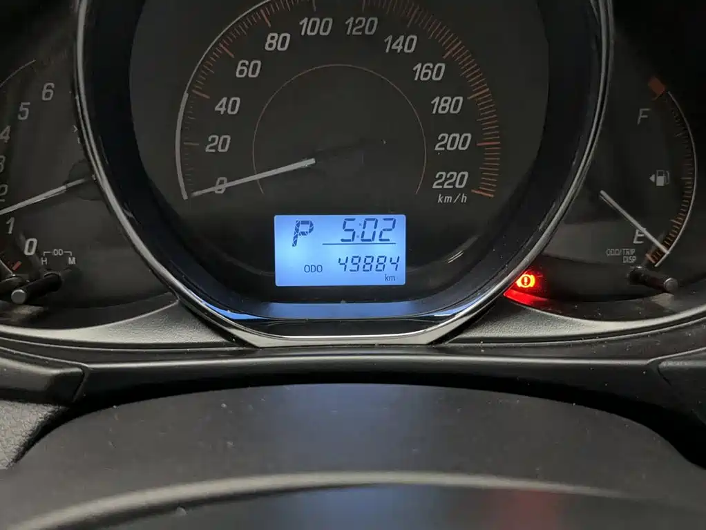 Toyota Yaris L — фото 7