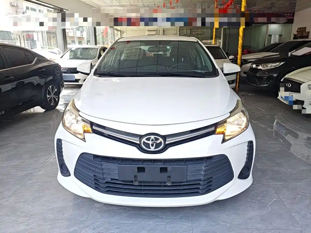 Toyota Vios — фото 2
