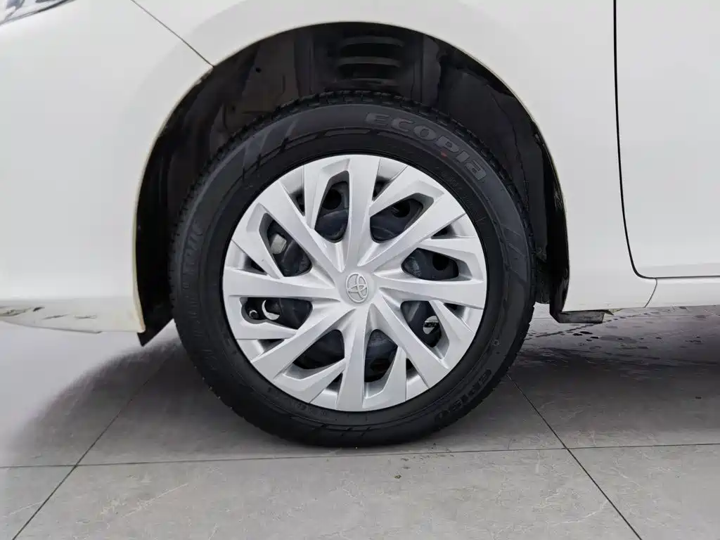 Toyota Vios — фото 17
