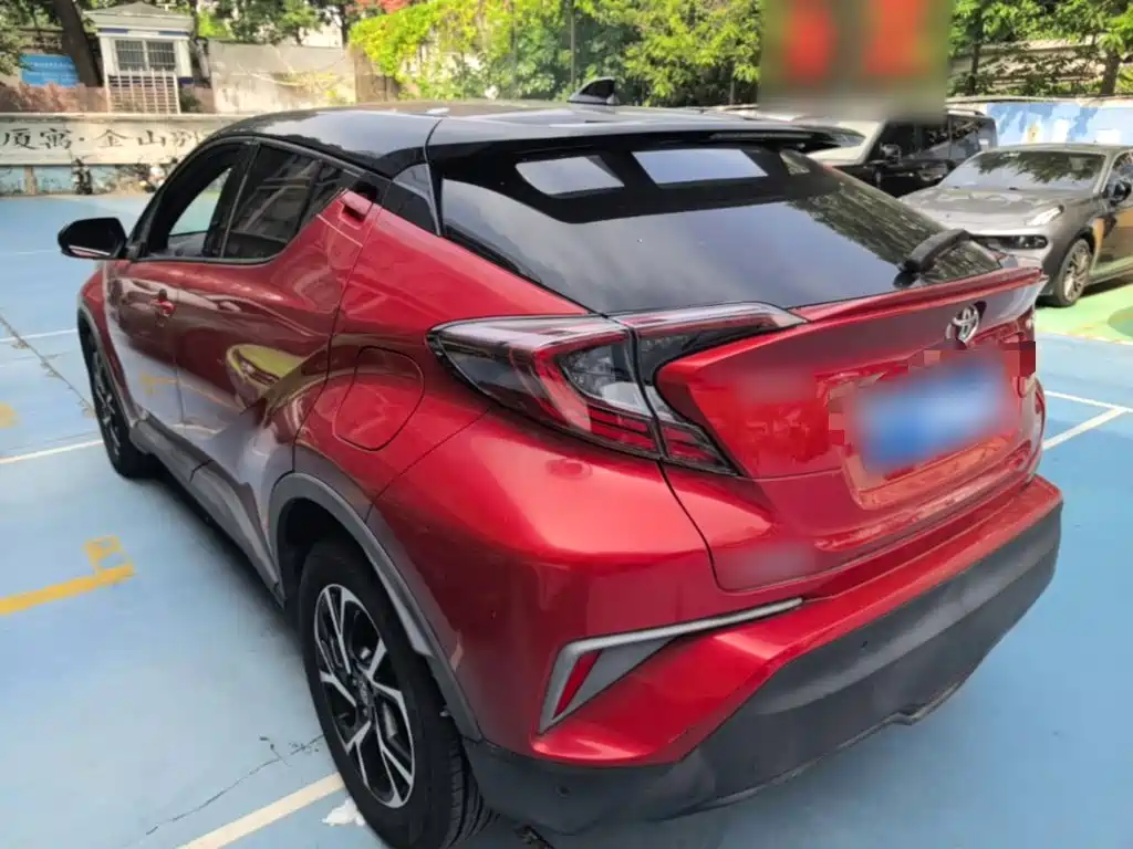 Toyota C-HR — фото 4