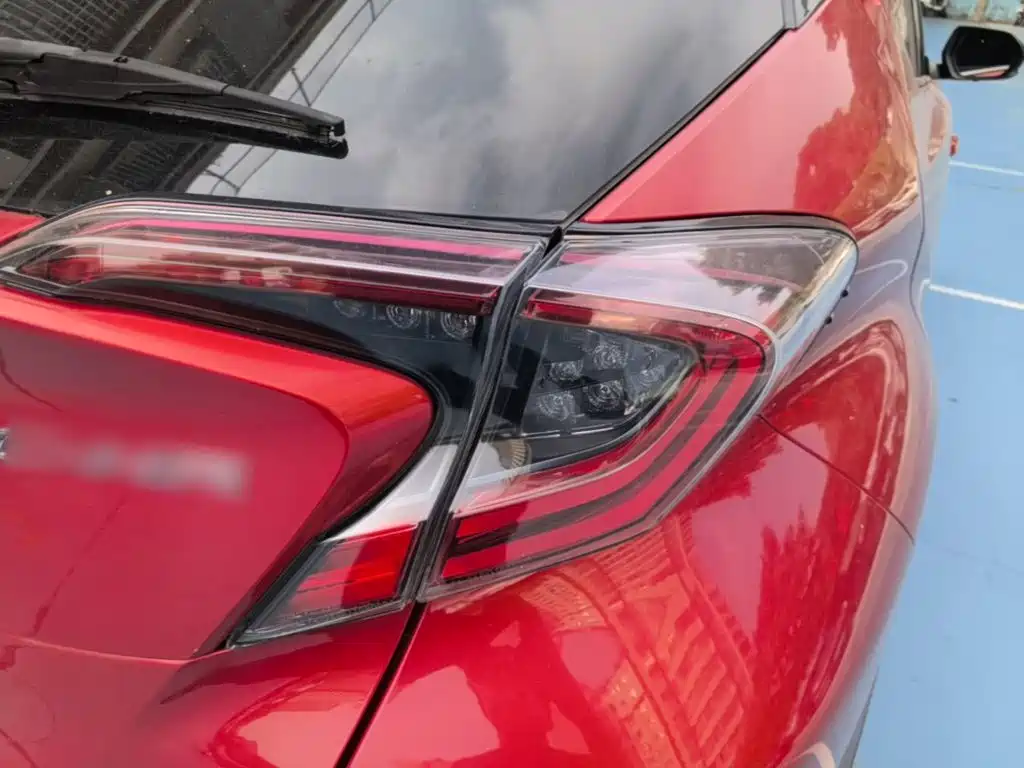 Toyota C-HR — фото 7