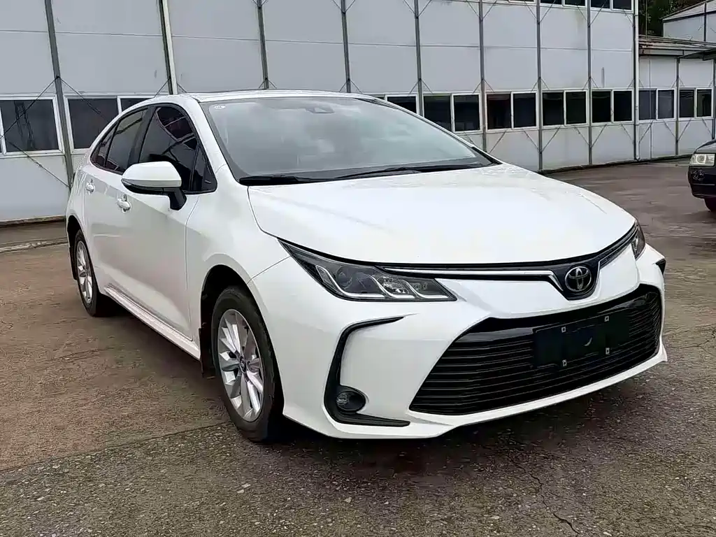 Toyota Corolla — фото 2
