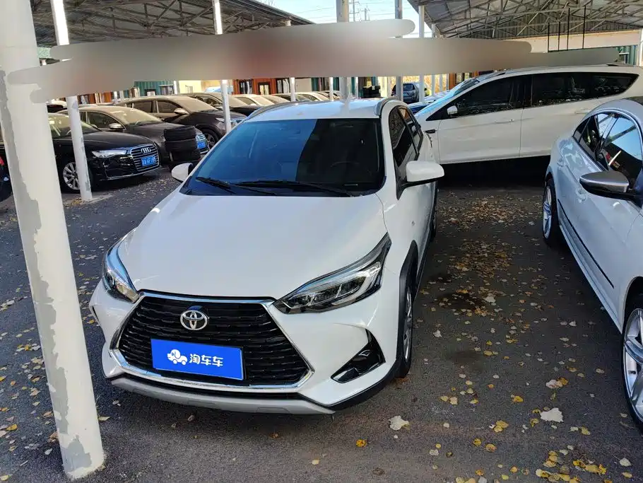 Toyota Yaris L — фото 2