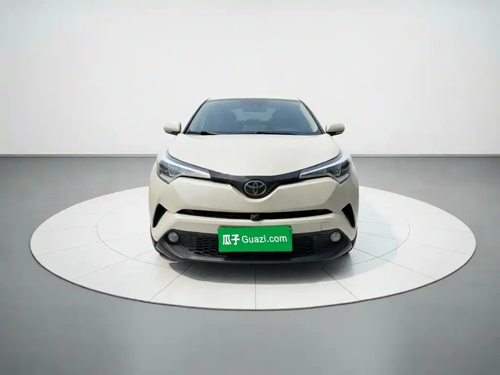 Toyota C-HR — фото 2
