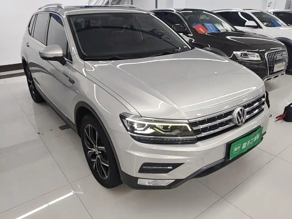Volkswagen Tiguan L — фото 3