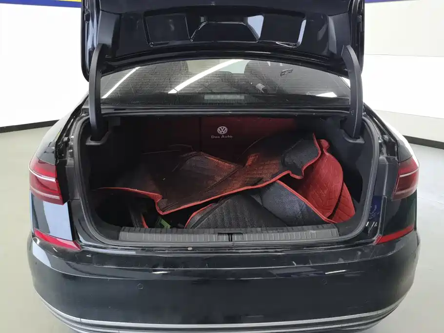 Volkswagen Passat — фото 4