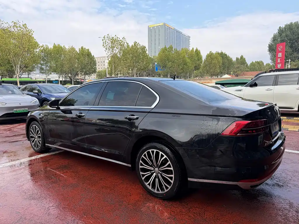 Volkswagen Phideon — фото 4