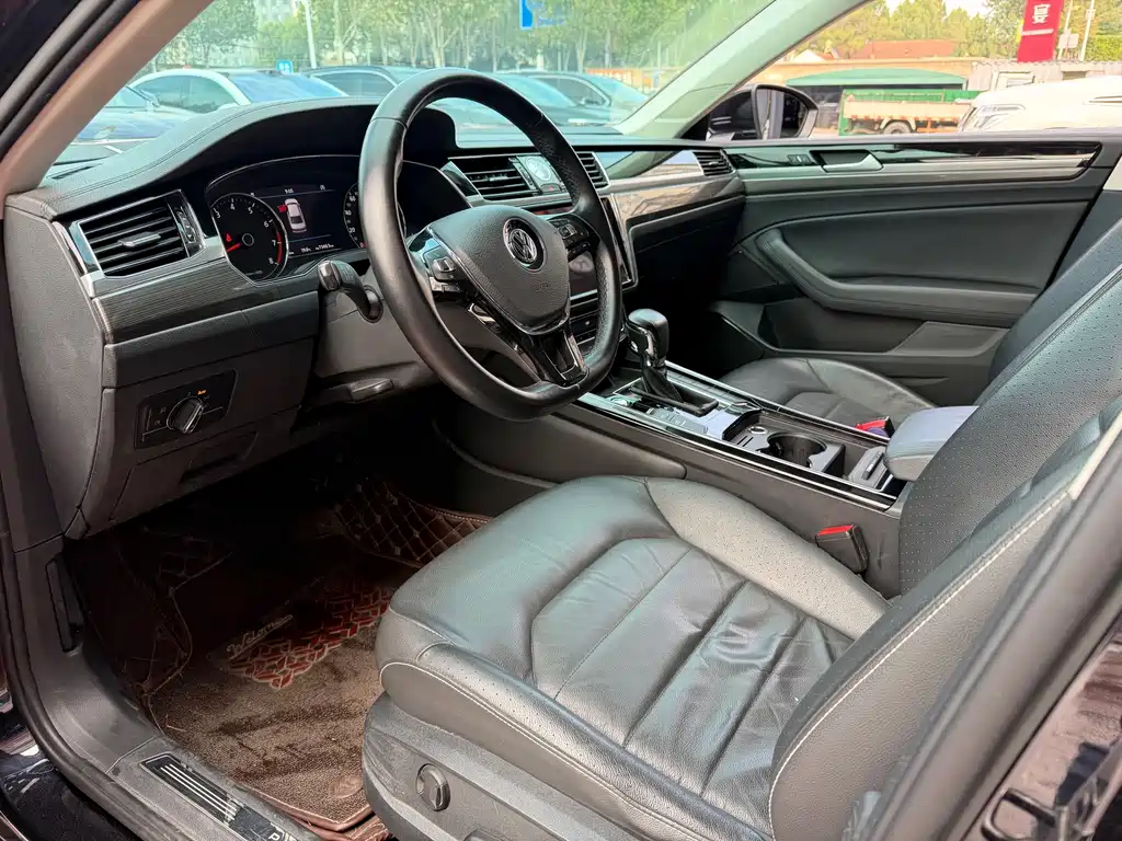 Volkswagen Phideon — фото 7