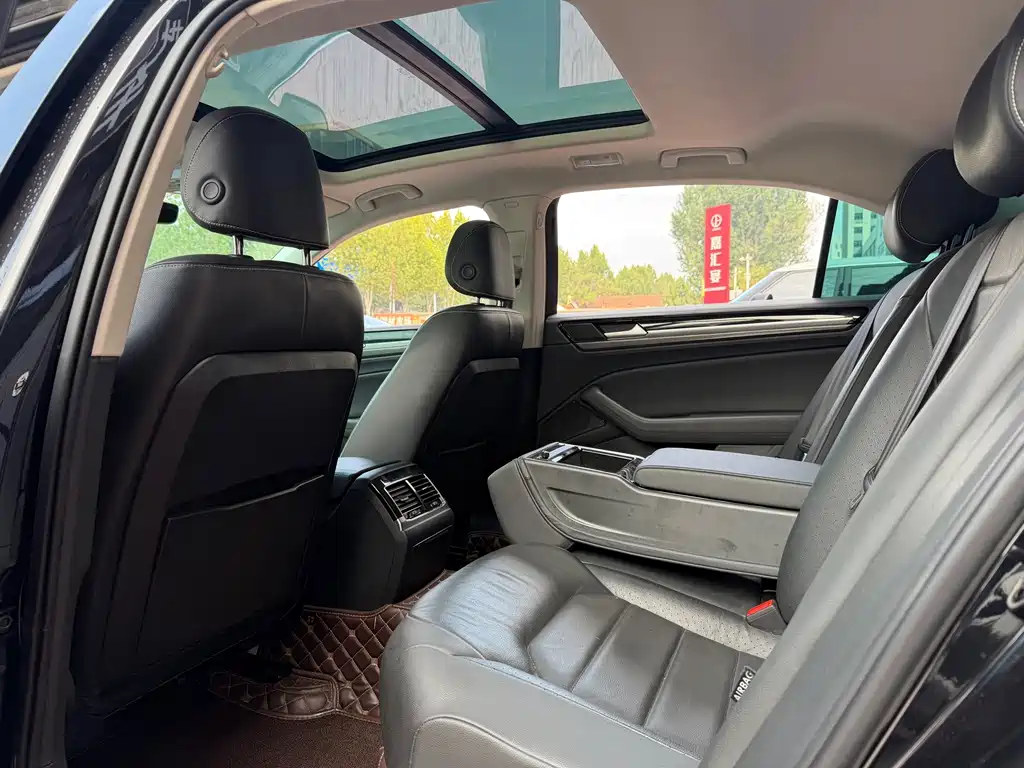 Volkswagen Phideon — фото 8