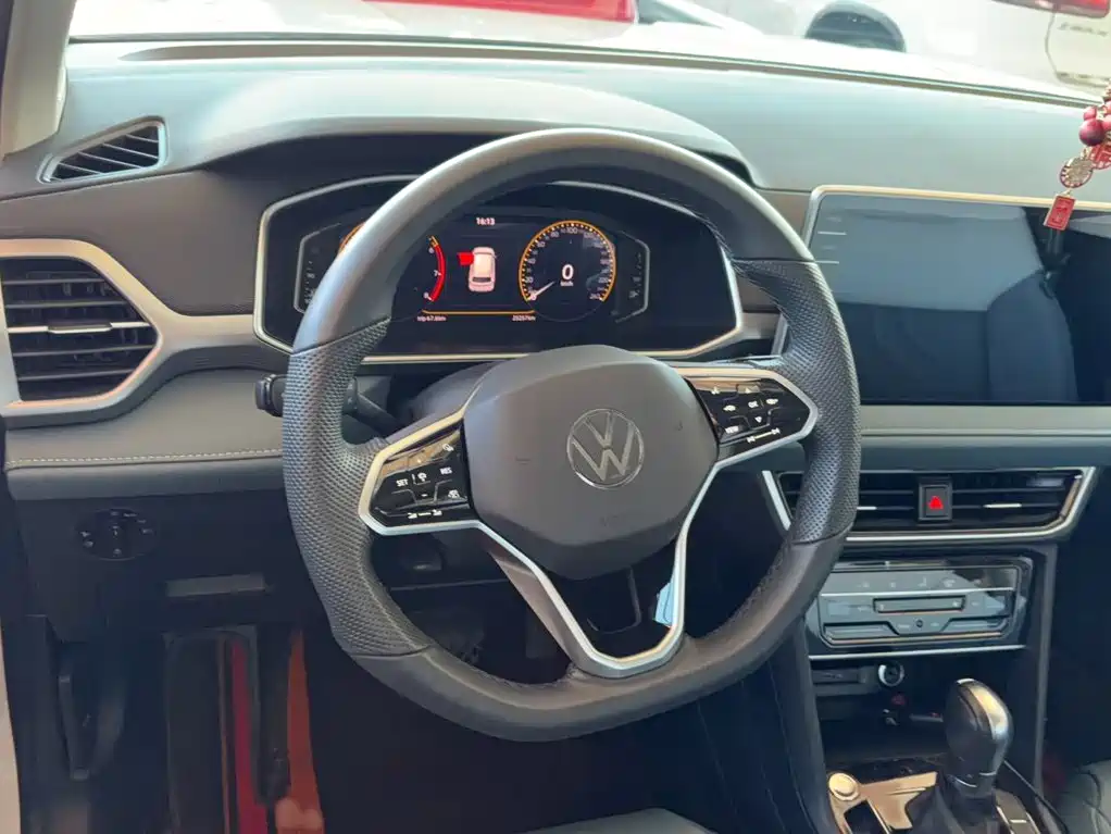 Volkswagen Tharu — фото 2