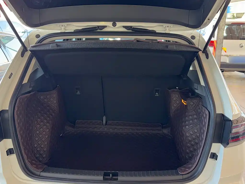 Volkswagen Tharu — фото 8